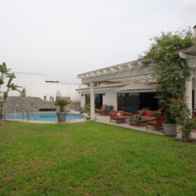Ocasión rodeada de jardines zona exclusiva las lagunas