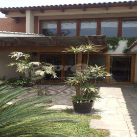 Remate! Encantadora casa en rinconada baja