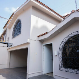OCASIÓN REMATE!!! LINDA CASA EN DIEGO DE AGÜERO CDRA. 2 – SURCO