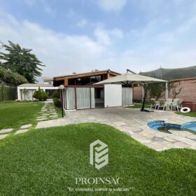 OPORTUNIDAD !!! CASA CONTEMPORÁNEA EN VENTA URB. LA ESTANCIA