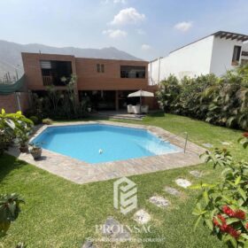 Linda casa con excelente ubicación  PRECIO A TRATAR
