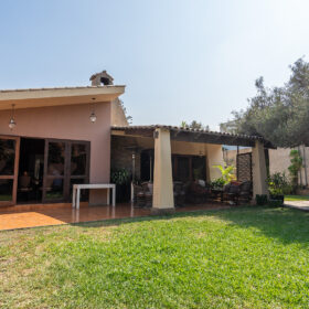 REMATE 1,138 M2!!! CASA EN VENTA DE UN SOLO PISO – LA MOLINA