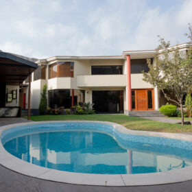 OCASION!! HERMOSA CASA EN VENTA - LA PLANICIE